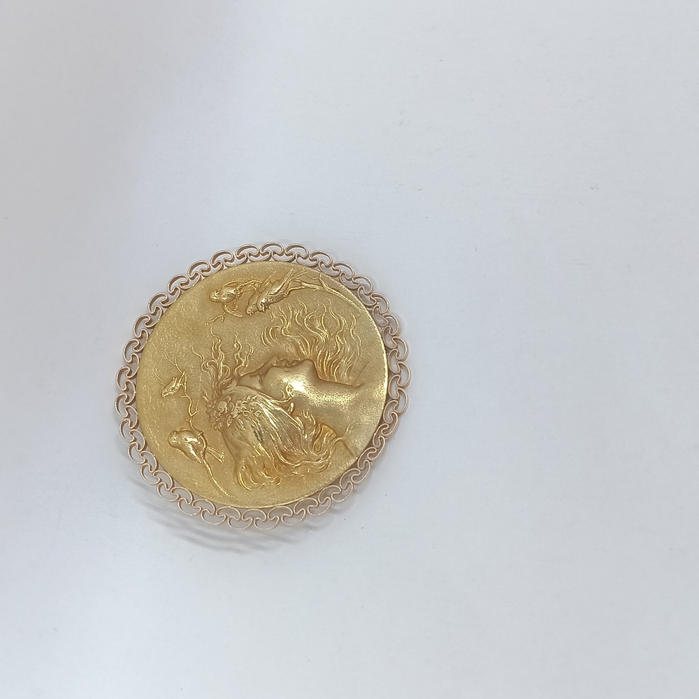 Krementz Vintage brooch